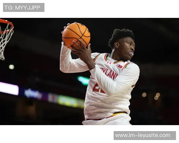 奎因神奇表现创历史单场至少14分16板12助成联盟近46年第三位新秀